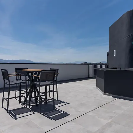 公寓 Homes Urban Sky Tower 4 G 马拉加